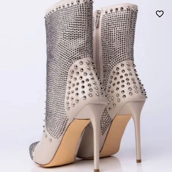 AZALEA WANG EMBROIDERY STILETTO HEEL BOOTIE - Picture 5 of 7